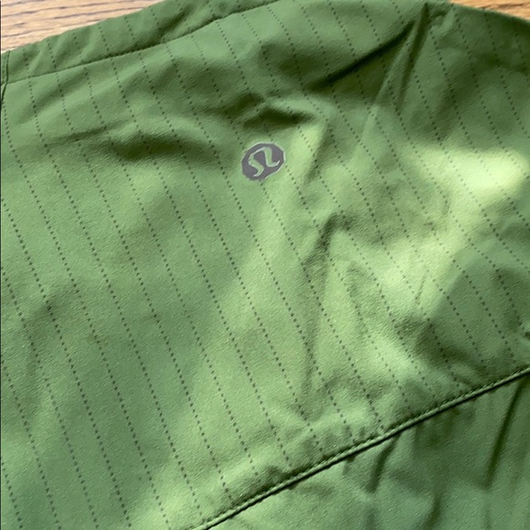 Lululemon Men’s Jacket - size M - Picture 4 of 4